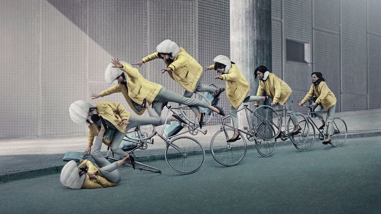 Das schwedische Unternehmen Hövding zeigt mit seinem Airbagkragen, dass Radfahrer nicht nur stilbewusst, sondern laut einer Studie der Stanford University auch achtmal sicherer unterwegs sein können.