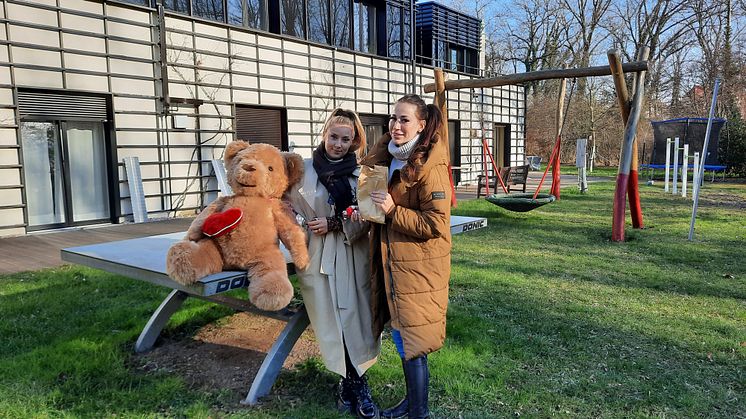 Michelle Kittler und Sara Pruchova vom Testzentrum Leipzig