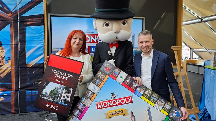 TAS AG Vorstand Sylvia Geyer bei der Präsentation der neuen Monopoly-Edition für Leipzig