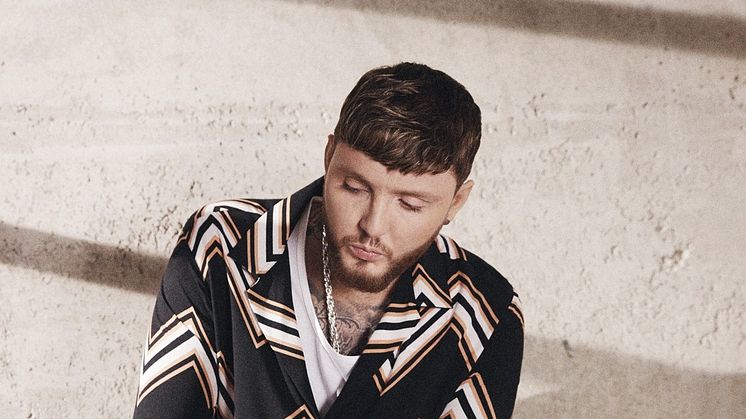 James Arthur är tillbaka med nya singeln "Naked"