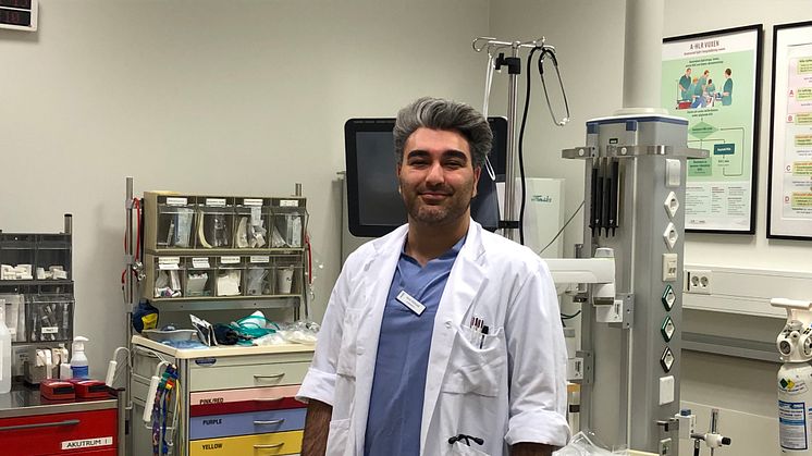 Arvin Behzadi, doktorand vid Institutionen för klinisk vetenskap, neurovetenskaper, Umeå universitet/ AT-läkare, Örnsköldsviks sjukhus. Foto: Hanna Arnqvist.