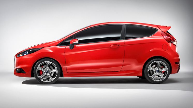 Ford visar produktionsfärdig Fiesta ST på 2012 års bilmässa i Genève 