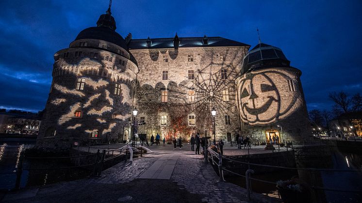 Örebro slott har pyntet seg for høstgjestene. Foto: Örebro Kompaniet. 