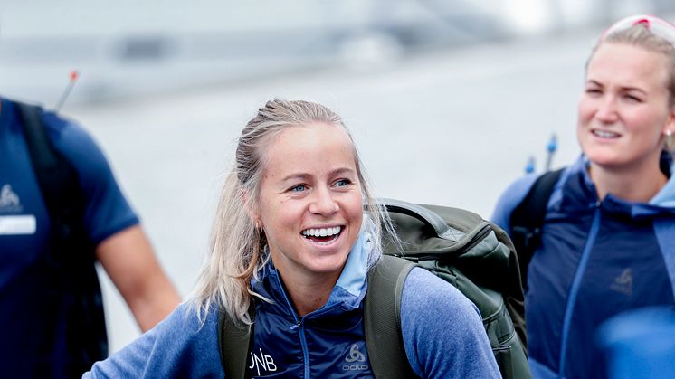 Sandnes 20190801. Før båtavgang til Lysebotn i Sandnes havn. Tiril Kampenhaug Eckhoff. Marte Olsbu Røiseland (i bakgrunnen) Foto: Jan Kåre Ness / NTB scanpix