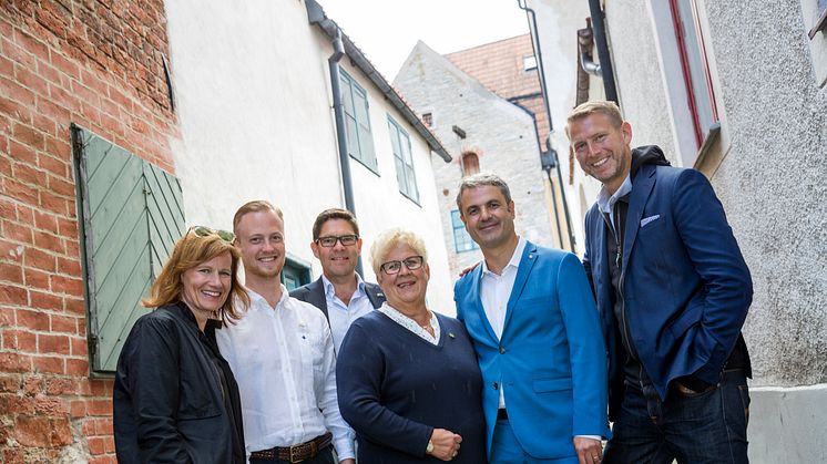 Kommunchef Kristina Sundin Jonsson, oppositionsråd Andreas Löwenhöök, Skellefteå Krafts vd Hans Kreisel, kommunalråd Maria Marklund, samordnings- och energiminister Ibrahim Baylan samt Northvolts vd Peter Carlsson. Foto: Johanna Norin.