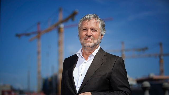 Idag onsdag, med start kl 13.30, medverkar bostadsminister Peter Eriksson (MP) på Trä & Teknik.