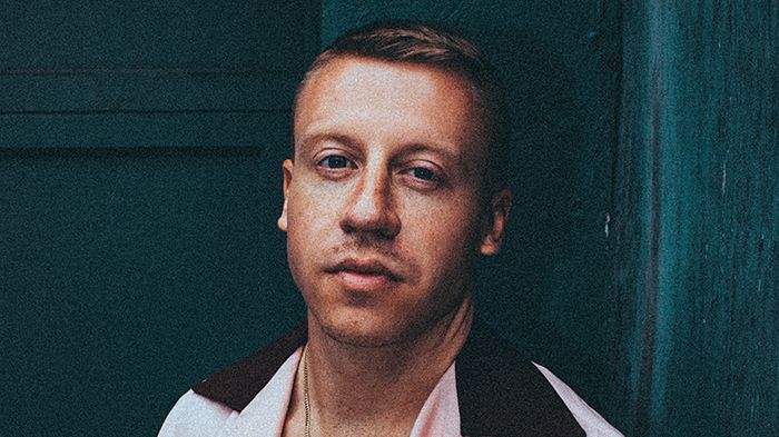 MACKLEMORE FÖRSTA BOKNINGEN TILL GRÖNAN 2018