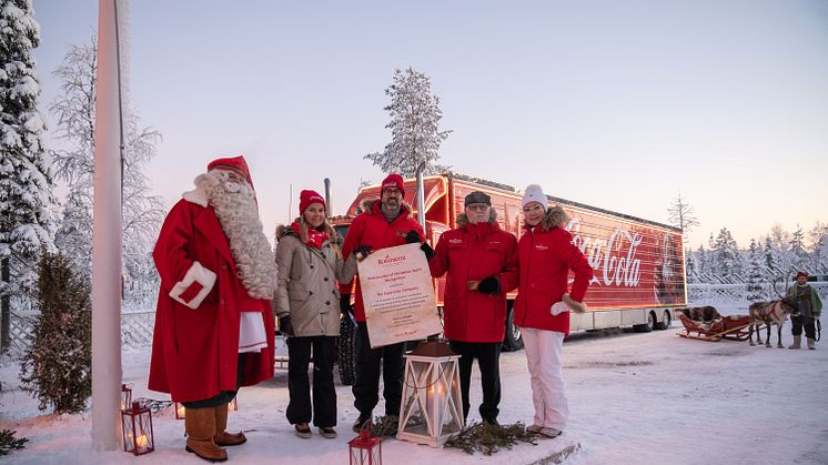 Coca-Cola Joulurekka pysähtyi ensimmäisen kerran ikinä napapiirillä 