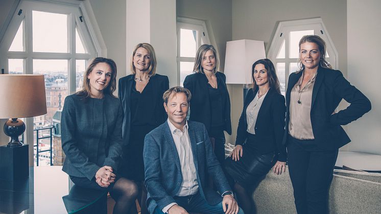 Anders Junger - Koncernchef för Winn Hotel Group med kollegorna (fr. v) Charlotta Olsson, Helena Törnquist, Cecilia Wingård, Therese Andersson och Anna Blomqvist.