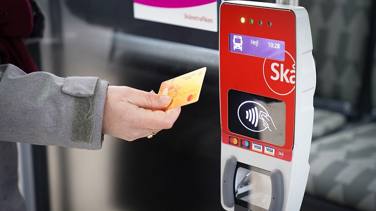 Skånetrafikens nya biljettsystem betyder bland annat att du kan resa med ditt bankkort i alla bussar. 