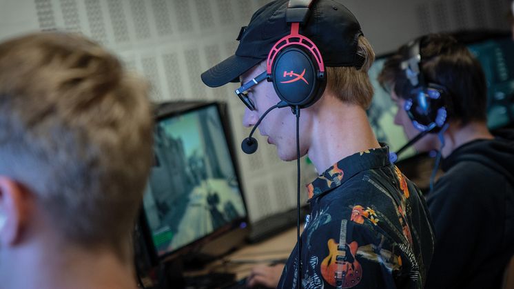 Efter sommerferien 2019 åbner Tradium Mariagerfjord e-sports-akademiet, hvor de unge kan dyrke e-sport, samtidig med at de uddanner sig. 