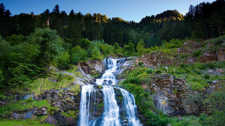 Die Wasserfaelle im Val Piumogna in der Leventina bei Faido-Kanton Tessin 