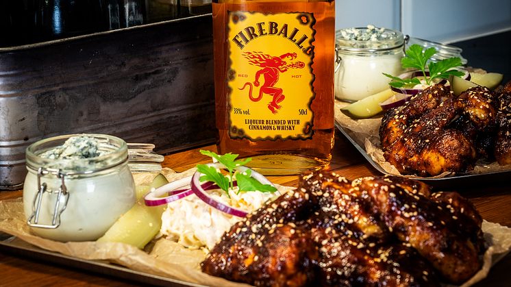 Fireball laddar upp för Super Bowl Sunday med recept från svenska matkreatörer