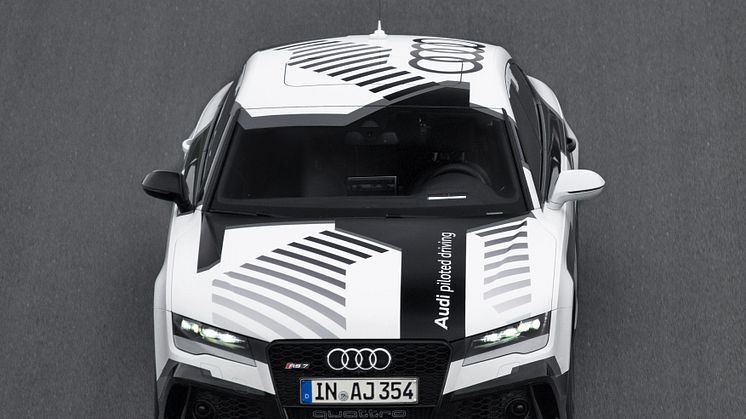 RS7 piloted driving car direct front
