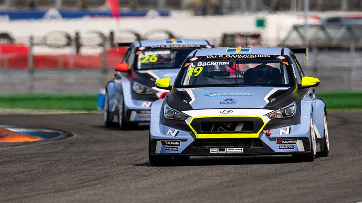 Andreas och Jessica Bäckman hade en tuff helg på österrikiska Red Bull Ring.