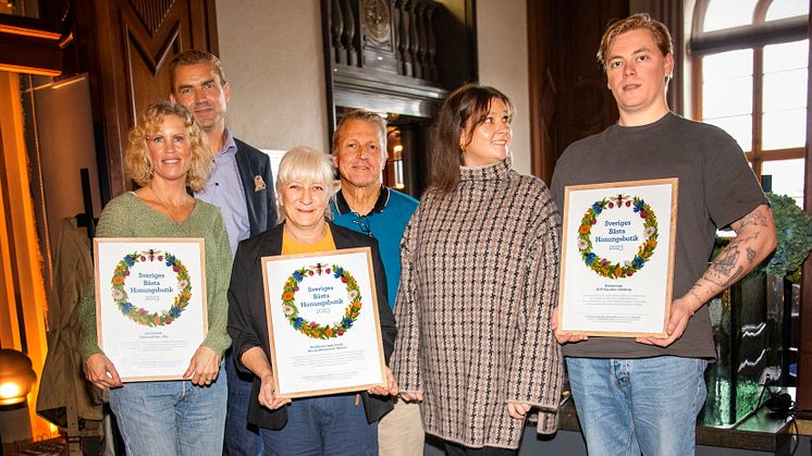 Djäknegården från Halland, Maries Bihantverk från Skåne och BOV Discobar från Göteborg tog emot diplom på restaurang Vrå. Foto: Lena Granefelt.