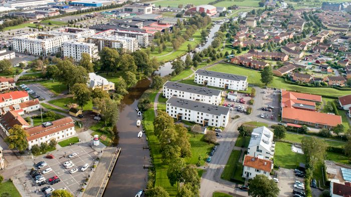 Nu kan du rösta på vilka som ska vinna Kungsbacka arkitekturpris. Det finns totalt sex bidrag som är i final. Du röstar på ett bidrag i kategorierna bostadshus och stadsmiljö. 