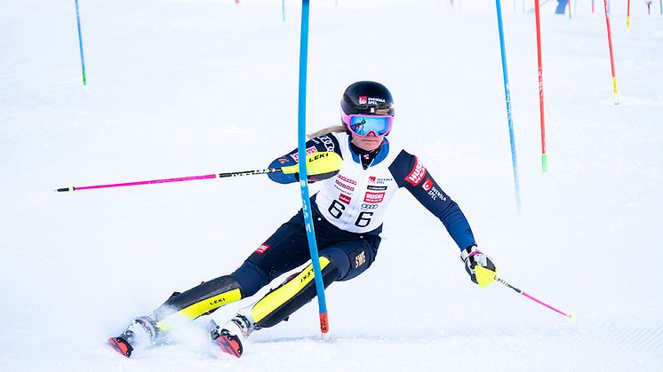 Charlotta Säfvenberg är en av flera Världscup- och Europacupmeriterade åkare som är med i Svenska Spel Alpine Elite Tour i Lycksele. Foto: Ski Team Sweden Alpine