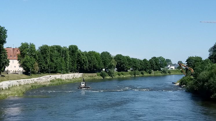 300 Meter Flusssohle stehen im Sommer zur Sanierung an. Nach langer Planungsphase startet jetzt der Wegebau, um in diesem Abschnitt die Zufahrt zur Donau für den Transport des Baumaterials zu ermöglichen. (Foto: Stadt Donauwörth / Christiane Kickum)