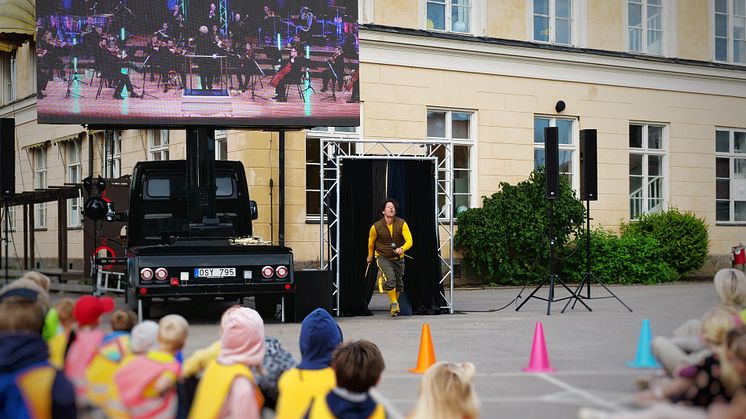 Bild från premiären på turnén i Augusti 2021 i Vadstena. Foto: SON