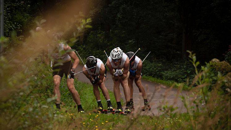 Det blir säkerligen flera tuffa intervaller på rullskidbanan i Torsby framöver, precis som under senaste lägret. Foto: Lukas Johansson/SSF