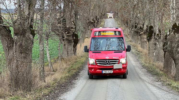 Förbokning av resor i glesbygd i Norrtälje och Vallentuna ska ge färre tomma bussar
