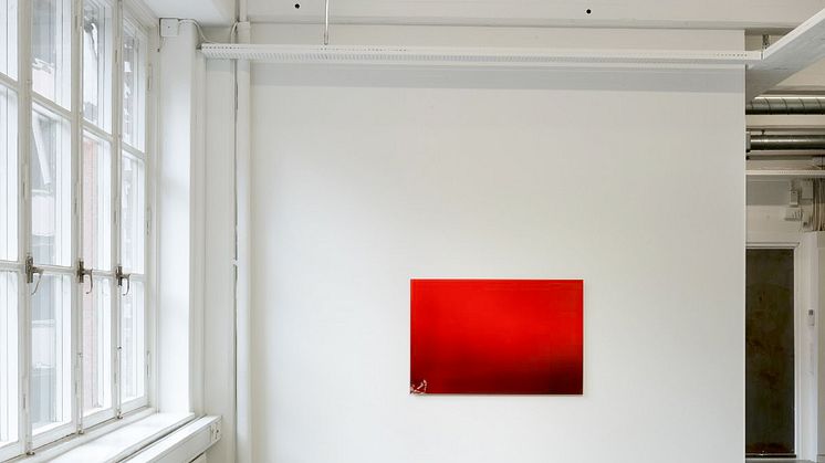 Installationsbild från utställningen "In Absence of Shadow" av Eva-Teréz Gölin