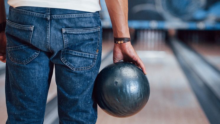 Häng med fritidsgårdarna på bowling. Föranmälan krävs. (Foto: freepik.com)