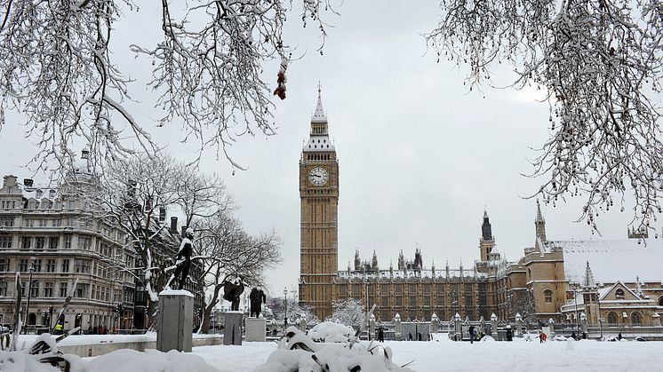 DEST_UNITED-KINGDOM_LONODON_WESTMINSTER_PARLIAMENT-SQUARE_BIG-BEN_SNOW_WINTER_GettyImages-182224723_Universal_Within usage period_81293