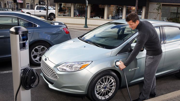 FORD LANSERAR HELT NYA FOCUS ELECTRIC – FORDS FÖRSTA NOLLUTSLÄPPSBIL