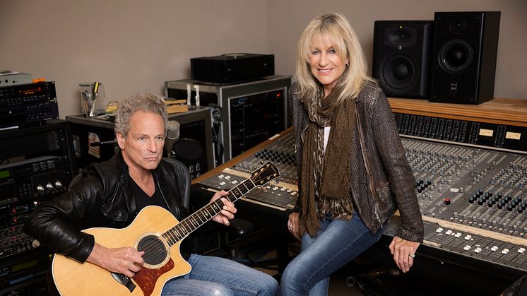 Lindsey Buckingham og Christine McVie gir ut album sammen.