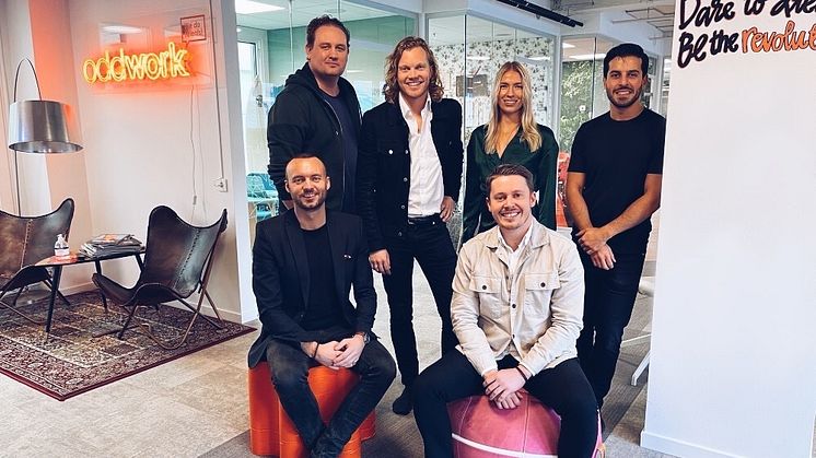 The team behind Life Inside. Upper road from the left: Jesper Forslund, Charles Sinclair, Julia Sjövall, Poyan Karimi. Sitting down from the left: Niklas Kekonius, Niklas Busck