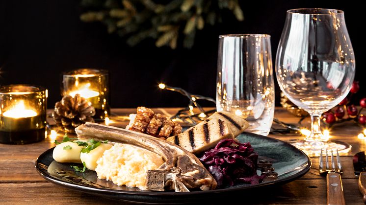 A typical Norwegian Christmas plate. Foto: DeBergenske