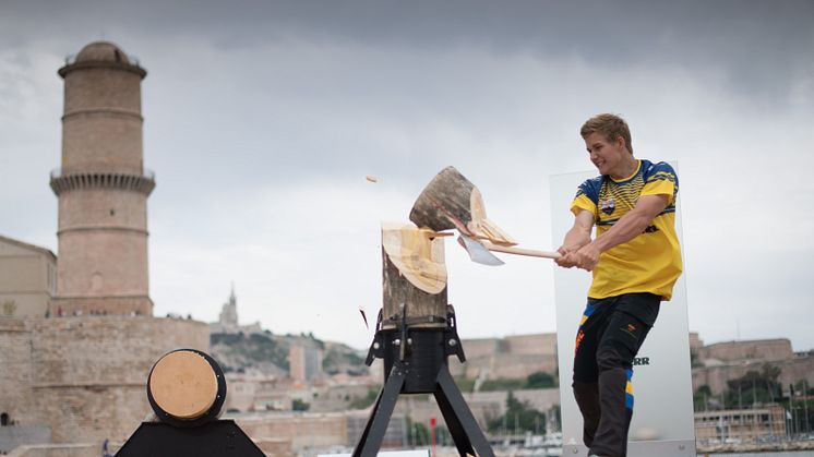 Emil under rookie-VM i Marseille 2018. Nu är han sugen på revansch och en pallplats. Foto: STIHL TIMBERSPORTS®. 