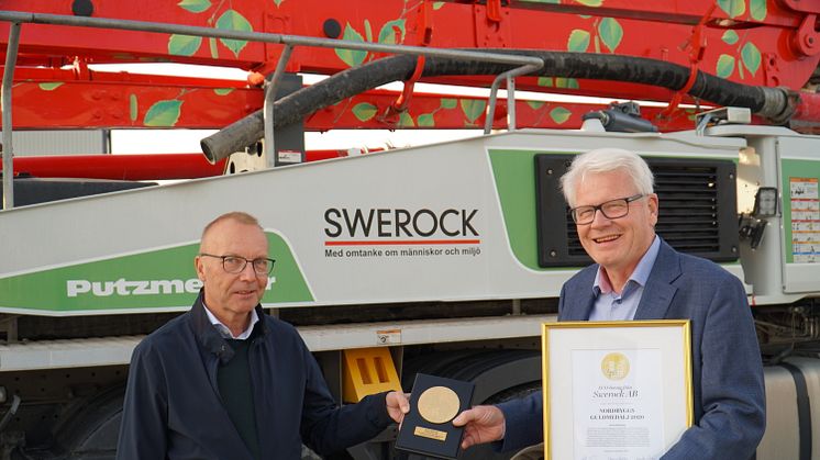 Nordbygg’s Peter Söderberg with Karl-Gunnar Karlsson from Swerock.