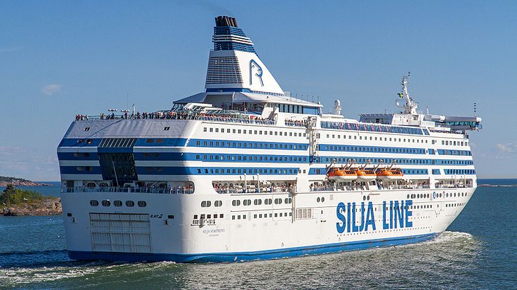 Silja Symphony lägger till i Härnösands hamn lördag den 22 augusti.