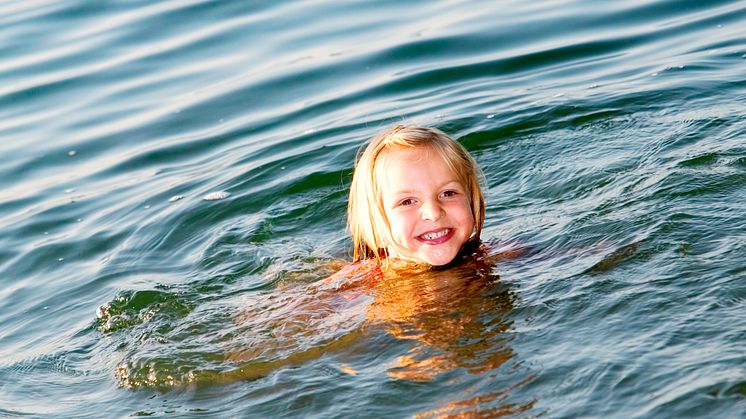 E.ON och Svenska Simförbundet fortsätter samarbeta för trygghet och framgång i vattnet
