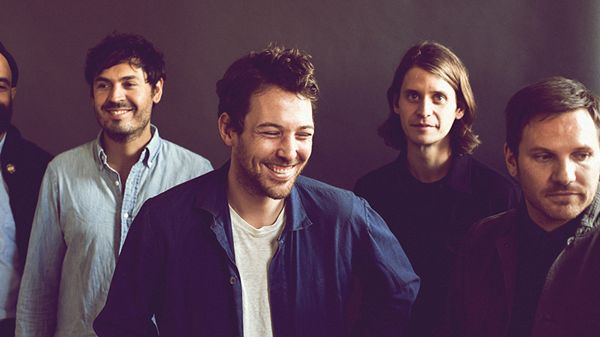 Fleet Foxes [US] – ledda av Robin Pecknold – är nu klara för Way Out West. Bandet spelar lördag 11 augusti i Slottsskogen vilket är samma dag som bl.a. Arcade Fire och Lykke Li.