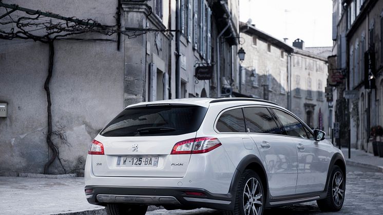 Peugeot leder loppet mot låga koldioxidutsläpp - Peugeot 508 RXH