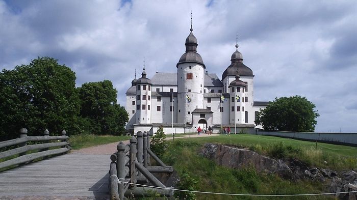 Härligt påskfirande på Knistad Herrgård med konstrunda och god påskmat!