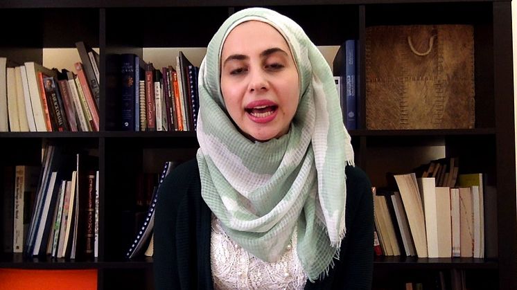 Shada el-Sayed från Books for Syria berättar om organisationen och om Det flygande tältet