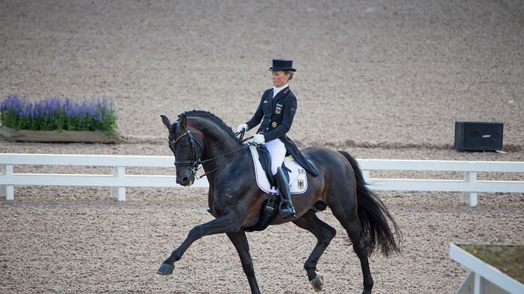 Tyska Helen Langehanenberg har nio internationella mästerskapsmedaljer. Nu kommer hon till Sweden International Horse Show och Saab Top 10 Dressage. Foto: Roland Thunholm
