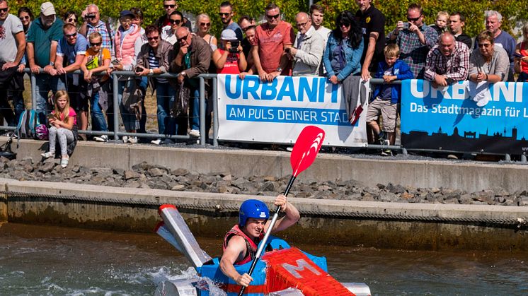 Zum 13. Pappbootrennen brauchen die Paddler Mut und Ideenreichtum