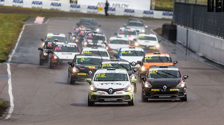 Nu börjar Wernersson jakten på Skoog i Clio Cup