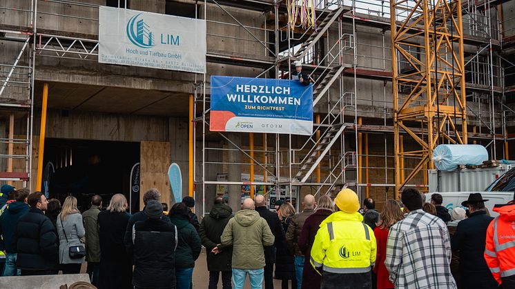 GFORM und Greenman OPEN feiern Richtfest für neuen EDEKA Markt mit Wohnbebauung in Mittelfranken