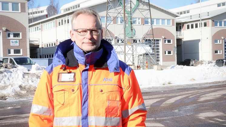 Työkaverit luonnehtivat vuoden esimieheksi valittua Harria asiakaslähtöiseksi ja jämäkäksi työkaveriksi, joka ei jätä mitään sattuman varaan.