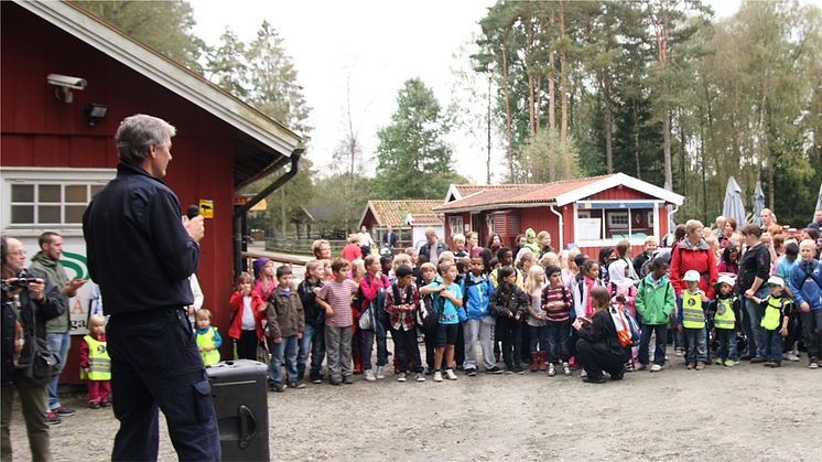 Skräpplockare fick fri entré till djurparken