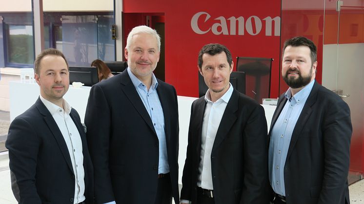 Fra venstre: Svein Erik Myhr og Henrik Klemetsen i Canon Norge, sammen med Thomas Mathisen og Jan Harald Nordseth i Posten Norge AS
