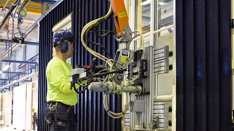 Industriellt byggande i BoKloks husfabrik 