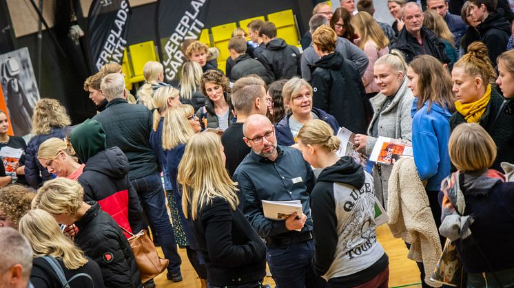 Der blev snakket drømme, da der var uddannelsesaftener for erhvervsuddannelser og gymnasiale uddannelser i Arena Randers.